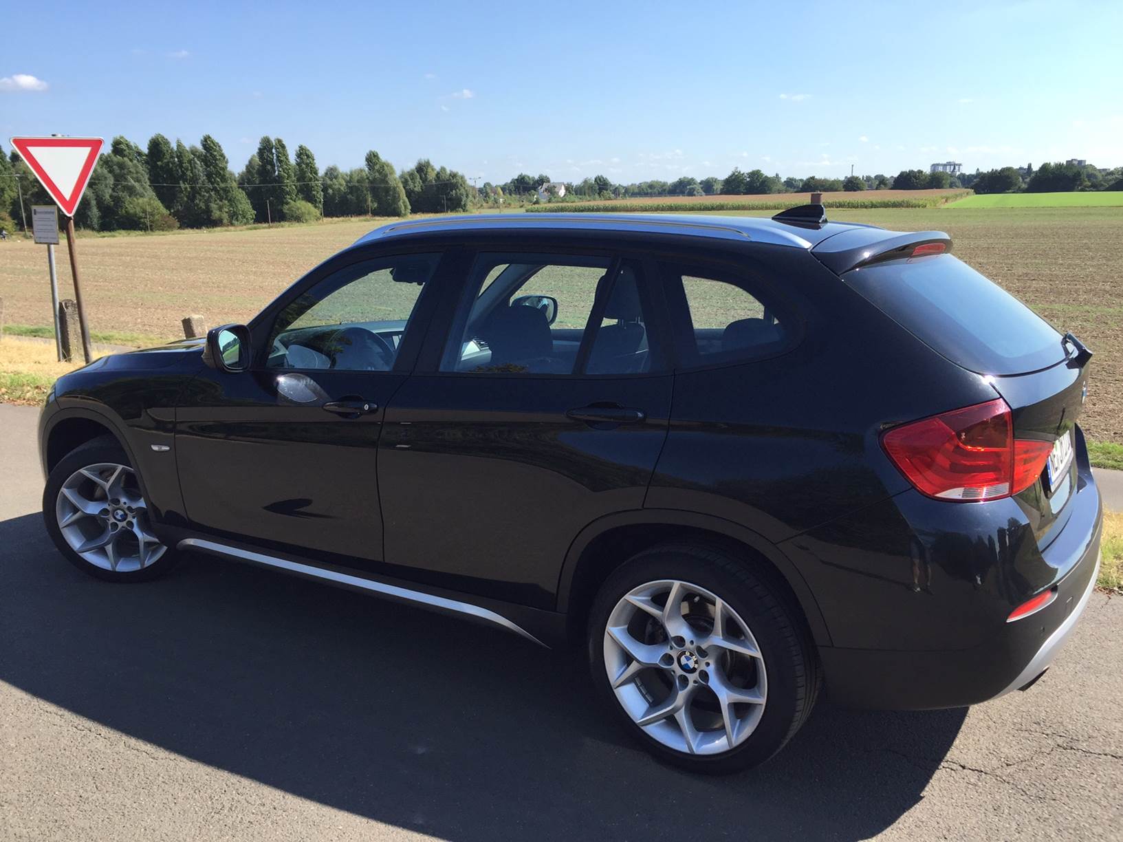 BMW X 1 (1)