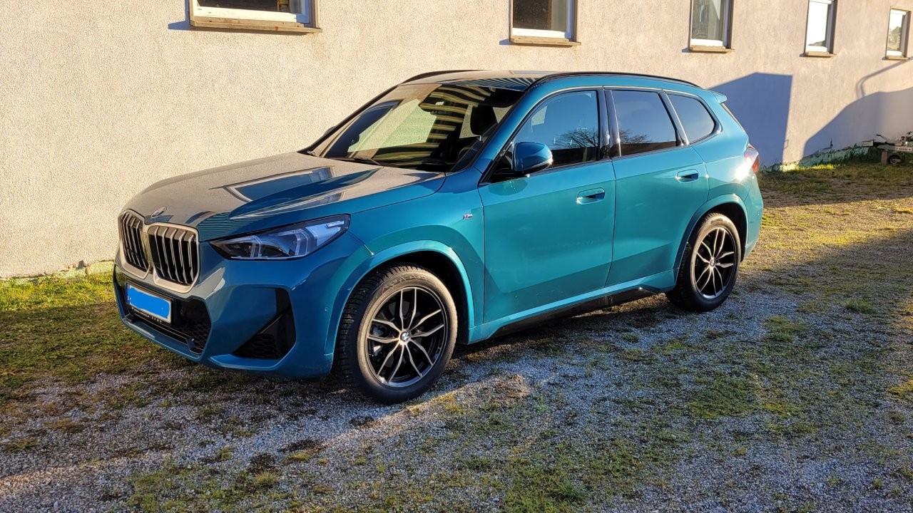 X1 xDrive 23i BBLagoon 2