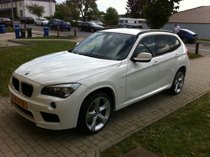 BMW X1 mit M Sportpaket, 19 Zoll Sommerräder